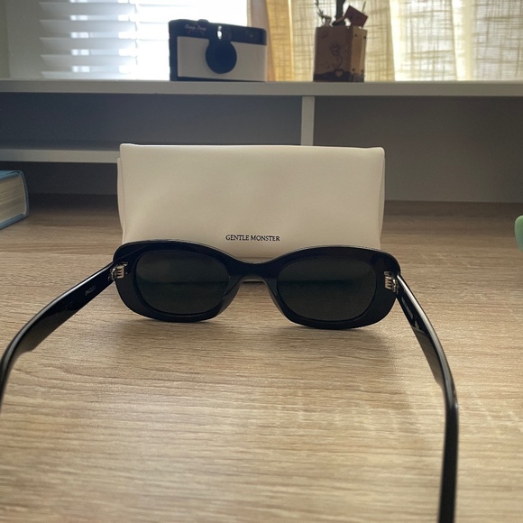Gentle Monster Oracle Sunglasses - Picture 6 of 6